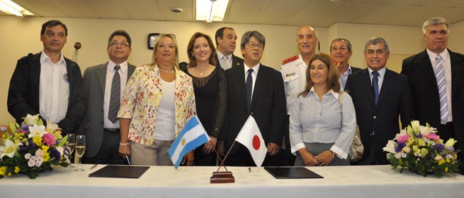 Japón dona Autobombas a Bomberos Voluntarios de Argentina