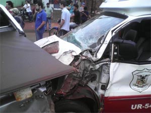 Choque cuádruple involucrando una ambulancia de los Bomberos de Santa Rita.