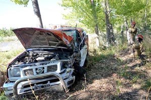 Camioneta de Bomberos terminó contra alameda