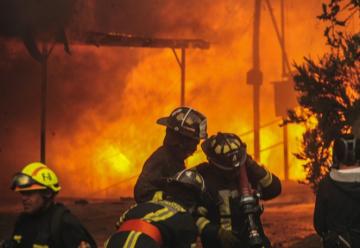 Promueven idea de pensión para bomberos