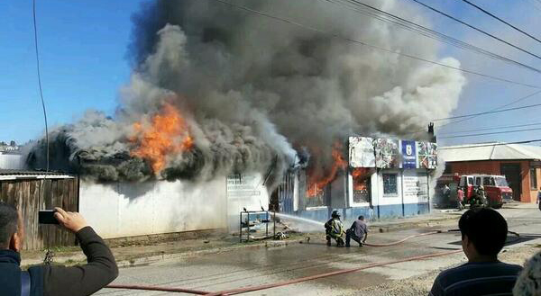 Incendio de Local Comercial Incendio de Local Comercial