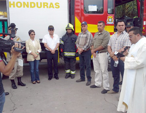 Gobierno dota de equipos y móviles al Cuerpo de Bomberos de Copán