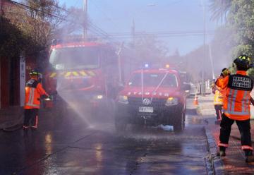 Nueva camioneta de rescate de la Primera Compañía de Bomberos de Los Andes.