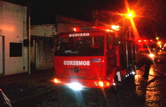 Ardieron 4 casillas y una vecina terminó en el hospital