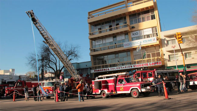 Denuncian que La Cámpora quiere desalojar cuartel de Bomberos de Tecnópolis
