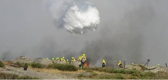 División de bomberos especializada en incendios forestales