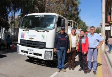 Bomberos recibe aljibe y nuevos equipos