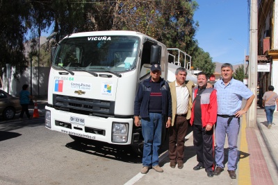 Bomberos recibe aljibe y nuevos equipos