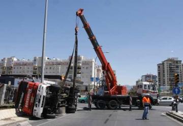 Bomberos de Málaga funcionan sin vehículos autoescala