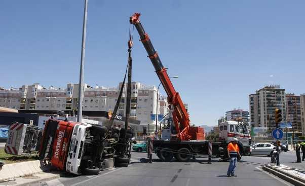 Bomberos de Málaga funcionan sin vehículos autoescala