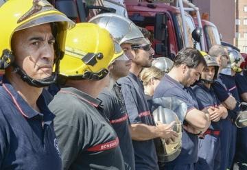 La Junta quiere sustituir a bomberos profesionales por voluntarios en la provincia de Ávila