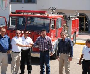 Bomberos de Etchojoa reciben una nueva autobomba