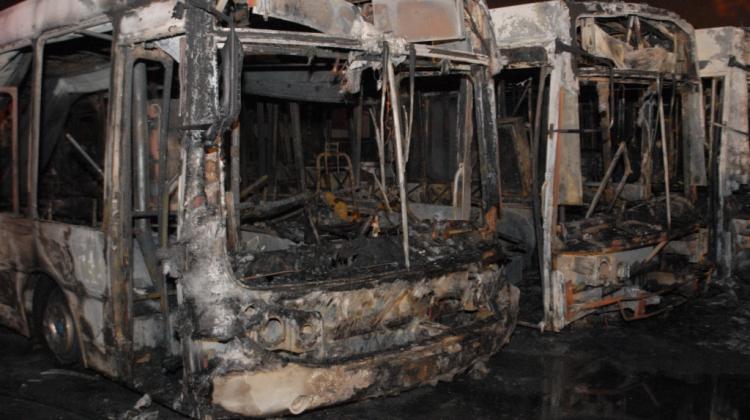 Gran Incendio en terminal de colectivos en La Matanza