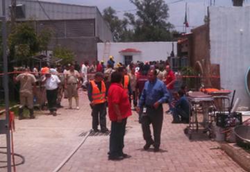 Mueren dos bomberos y cuatro civiles en pozo de Jalisco