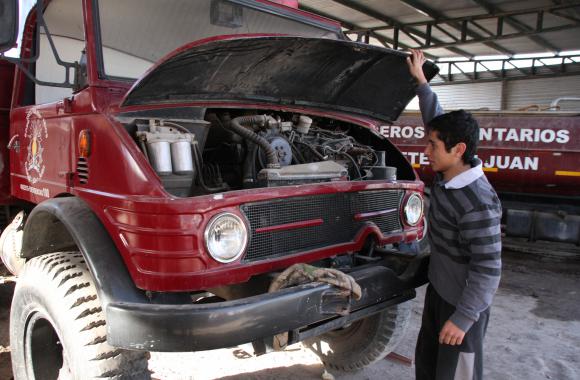 Bomberos voluntarios, en crisis por falta de vehículos