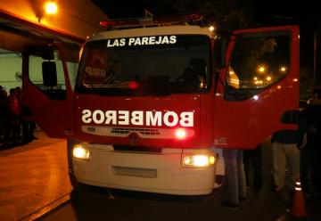 Bomberos Voluntarios de las Parejas presenta su nuevo camión de abastecimiento