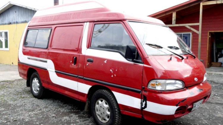 Bomberos de Quillón rematará un furgón para comprar un vehículo a voluntarios de Cerro Negro
