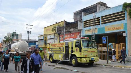 Bomberos de Valencia protestan por mejores condiciones laborales