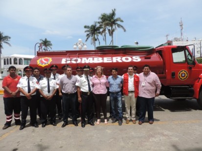 Nuevo camión cisterna de bomberos de Cosamaloapan