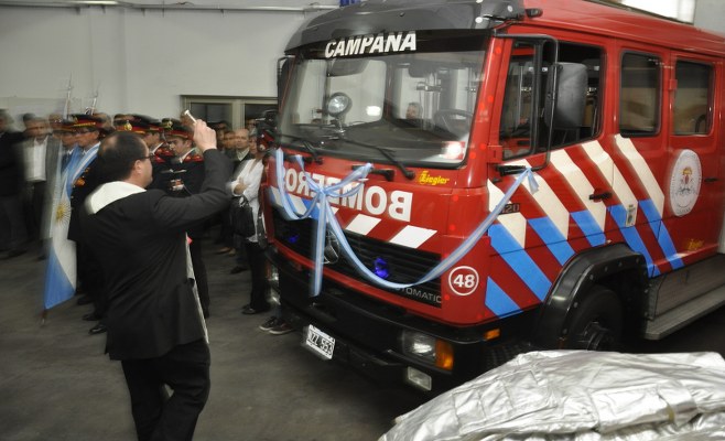 Bomberos de Campana celebraron el 65º aniversario con una nueva unidad