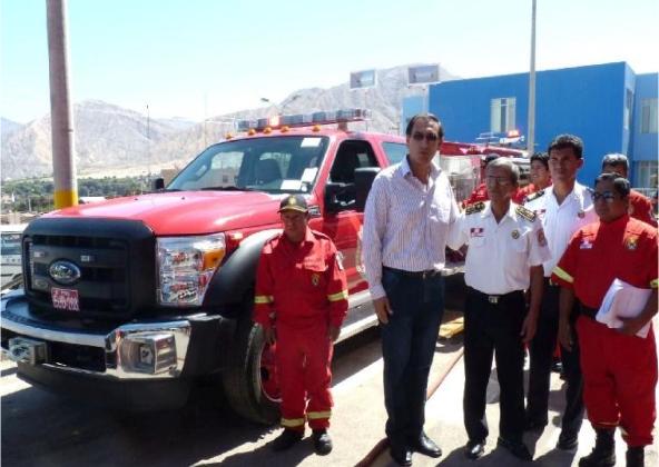 Moquegua: entregan modernos vehículos de rescate a bomberos