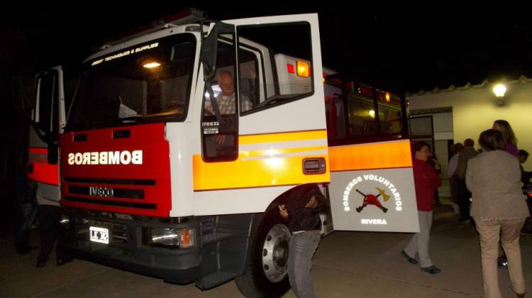 Bomberos Voluntarios de Rivera ya cuenta con nueva autobomba