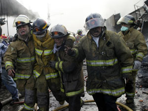 Dos bomberos heridos en el incendio de Villahermosa