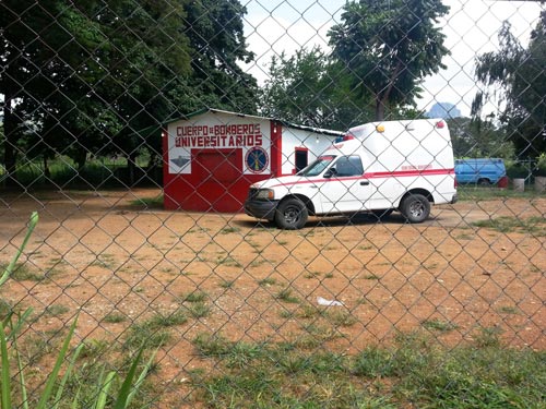 Robaron a bomberos universitarios