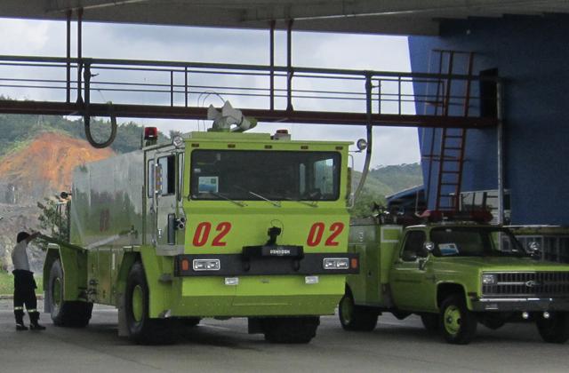 Fueron despedidos la mitad de los bomberos aeronáuticos de Pereira