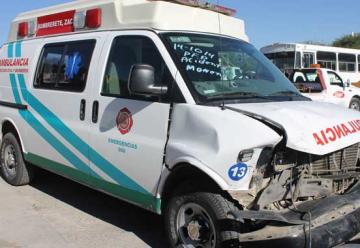 Choca una ambulancia de bomberos de Sombrerete deja 4 heridos