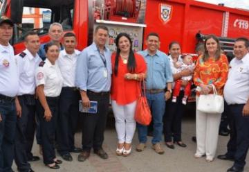 Bomberos de La Plata estrenan máquina