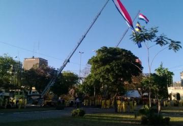 Bomberos reclaman trato equitativo al Parlamento