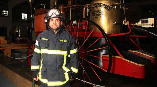 El bombero guayaquileño Montanero es sinónimo de héroe