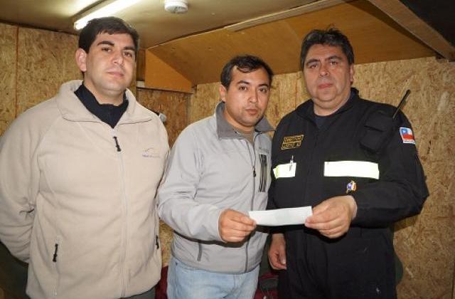 Aportan 1 millón de pesos para siniestrada 2ª Compañía de Bomberos de Puerto Natales