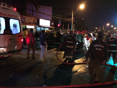 Choca helicóptero con camión de bomberos