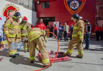 Bomberos se fortalecen con modernos equipos de rescate