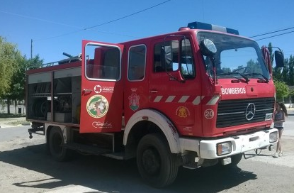 Bomberos Voluntarios de Senillosa recibieron una nueva autobomba