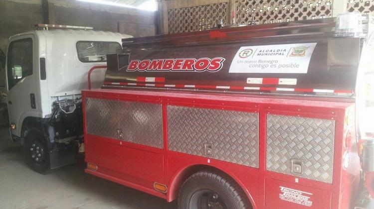 Carrotanque de bomberos para servicio de la comunidad Rionegrana