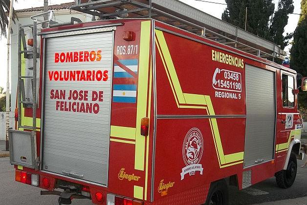 Bomberos de Feliciano recibieron una autobomba