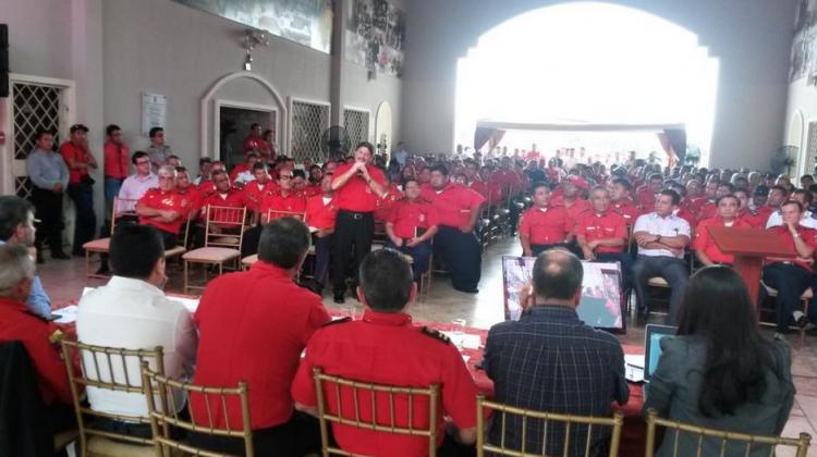 El presidente Rafael Correa respaldó cobro de tasa para Bomberos