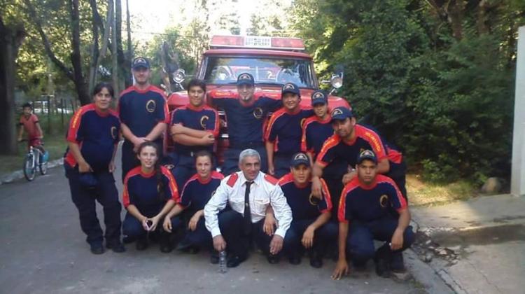 Entrega de una autobomba a los Bomberos Voluntarios el Trapiche