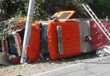 Camión de Bomberos se vuelca en Chepo