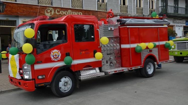 Sonsón estrena carro de Bomberos