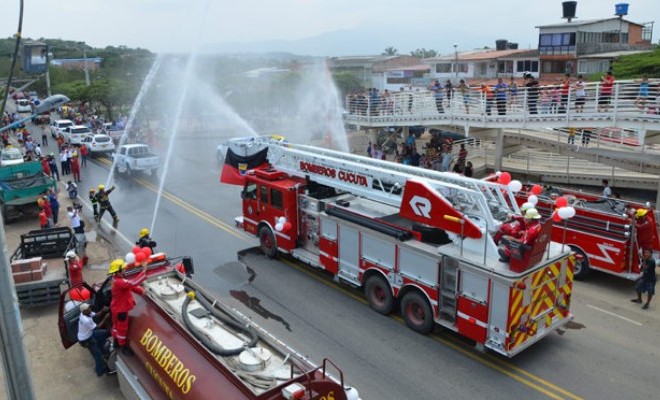 Cúcuta estrena moderno carro para su Cuerpo de Bomberos