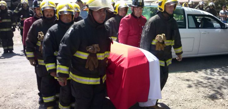 Bombero que murió en Padre Las Casas será sepultado en ceremonia mapuche