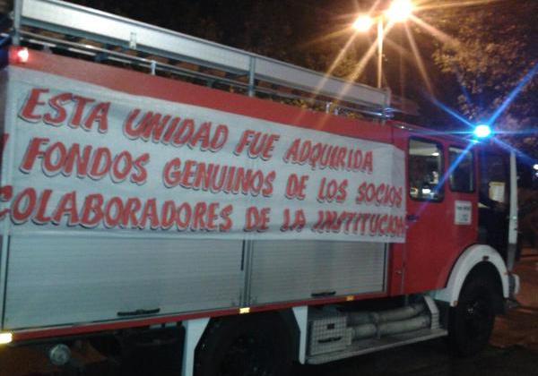 Bomberos Voluntarios de San Vicente recibieron el nuevo autobomba