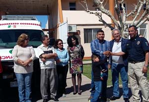 Otorgan a bomberos resguardo de la nueva ambulancia