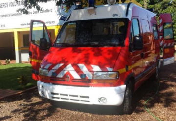 Nueva ambulancia para los Bomberos Amarillos