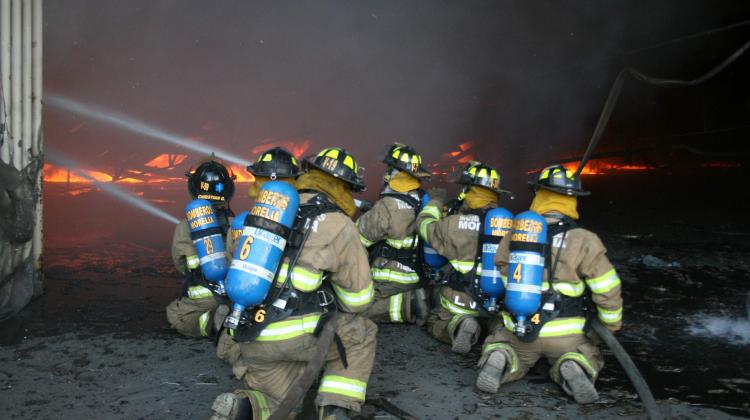 Legisladores felicitan a los bomberos voluntarios en su día
