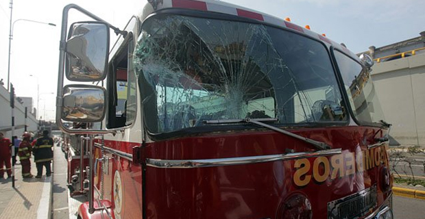Atacan y saquean compañía de bomberos de Cocachacra
